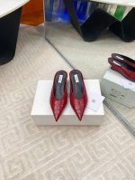 出厂价 Toteme 新款玛丽珍小皮鞋 极简轻奢，干净时髦法式慵懒风，质感真的很绝。经典不过时穿搭的一把手对版牛皮面料，羊皮内里，意大利进口真皮大货，码数：35