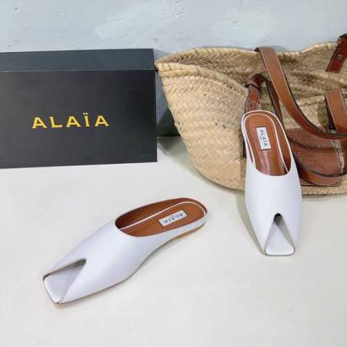 高品质出厂 ！小众潮牌 ALAIA 春夏最新鱼嘴五金扣简易平底拖鞋 足尖上的性感之资 精致的同时还具有时髦利落 摩登气场 鞋面采用进口头层牛皮 内里垫脚进口羊皮