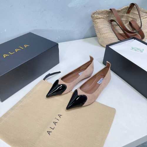 高品质出厂 ！小众潮牌Alaia 阿莱亚25春夏 走秀款爱心羊京高跟鞋！最近超火的一款高跟鞋 章小蕙同款 人气超高的一款高跟鞋 浪漫又迷人 舒适百搭配上不同款式
