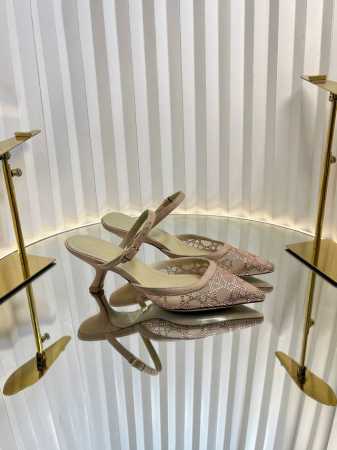 Dio R Ss25 New Arrival cd 25春夏璀璨星河系列新品高跟鞋 网纱鞋面 搭配经典藤格纹水钻 Blingbling地闪耀 太美啦 专柜除了贵 - 点击图像关闭