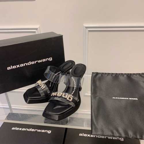 橙子出厂价p alexander Wang 亚力山大王 防水台方头高跟凉鞋 水钻透明高跟拖 早春新款 这款高跟鞋搭带水晶装饰 为单品带来精致璀璨气息 经典方尖的