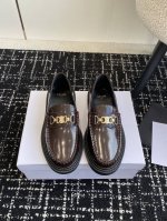 代购级 Celine乐福鞋 24ss 秋冬 最新爆款 赛琳真的是开了挂、太有特色了 今年必须要入手一双celine乐福鞋 ，复古风经典款 超级百搭 简单大气 无