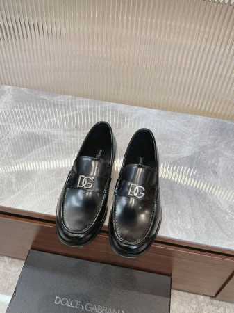 Dolce&Gabbana 杜嘉班纳 牛皮 亮面皮革商务休闲男鞋乐福鞋 独家高版本，男士精品！ 干练摩登之作，经典乐福鞋款式，采用进口牛皮 开边珠鞋面，固特异冷 - 点击图像关闭