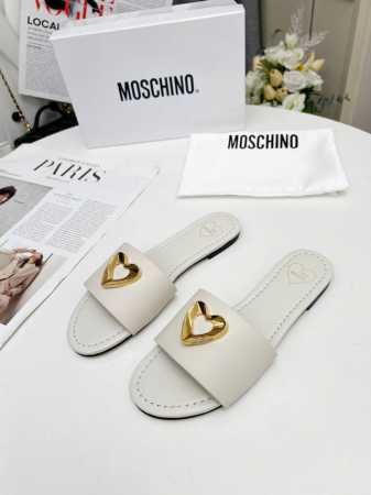 Love Moschino莫斯奇经典款，牛皮面，羊皮内里，35－43，8色任选 出厂价P P200 - 点击图像关闭