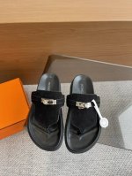 男10 ΗERMES 爱马仕春夏经典情侣款 Chypre 二舅拖鞋 上脚简直不要太舒服 为夏天做准备的一双拖鞋高端品质 对准专柜品质 原版水台原版开模TPU、防