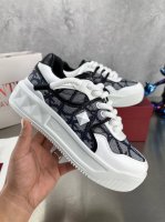 p直销 Valentino华伦天奴 新款休闲鞋 最新款 走秀情侣爆款 粗鞋带 ，Elsa Hosk张艺兴 关晓彤等众多明星同款 顶级版本+套楦工艺，鞋面全油边.