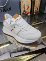 男+10顶级版本 Hogan 霍根 新款转图必爆 H-Stripes系列情侣款厚底老爹鞋飞艇鞋休闲运动鞋。 顶级版本原版购入开发做货 此款H-Stripes系列