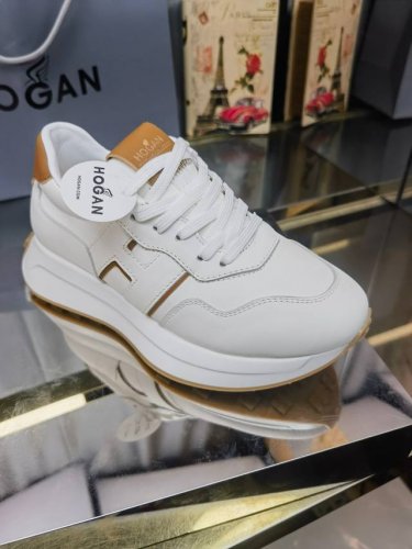 男+10顶级版本 Hogan 霍根 新款转图必爆 H-Stripes系列情侣款厚底老爹鞋飞艇鞋休闲运动鞋。 顶级版本原版购入开发做货 此款H-Stripes系列