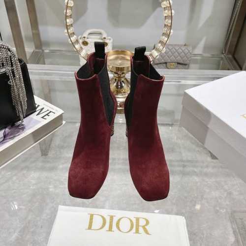 出厂 Dior 迪奥2024秋冬新款Icon系列骑士女靴 明星同款CD字母logo圆柱跟机车短靴 圆头低跟一脚蹬弹力靴 材质：鞋面进口麂皮绒: 进口皱漆羊皮+水