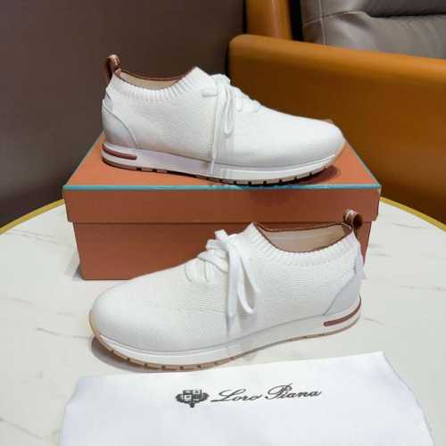 loro Piana 新款莫卡辛鞋官网原版1:1开模，原单品质做工精细，高端奢华鞋面采用原版防水处理透气飞织绒面奢华皮内里橡胶耐磨防滑大底，码数38-44 45