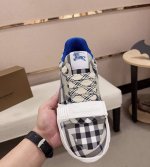 burberr* 高端精品 元 Size 38-45 巴宝莉秋冬新品 现货发售 原版1:1复刻 魔术贴经典格纹运动鞋 原版纯棉格纹布 进口Tpu橡胶大底 舒适轻