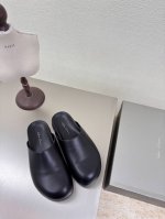 欧文斯 拖鞋 Rick Owens-24Fw 厚底 Ro 系列 牛皮系列 黑色牛皮 Rick Owens 到 至今的大热款 懂得都懂 真的是好看 舒服 暗黑系列