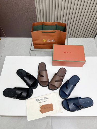 出厂价p .Loro piana*顶级正品级高版拖鞋款购买原版1:1复制 于1924年4月24日一手创立现有的Loro piana公司。家族经营至今已是第六代，