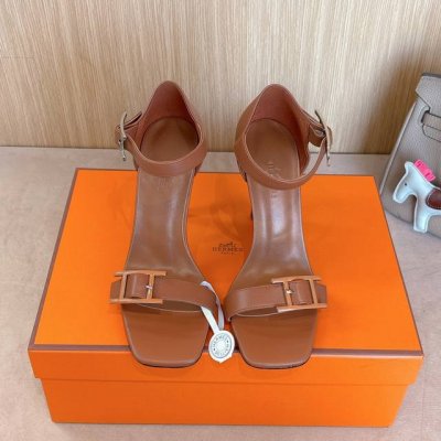 10.5Cm 组图 出厂价p Hermes 爱马仕 Judy 105高跟凉鞋 时尚又百搭 搭配Hapi鞋扣 超级舒服 每个细节都做到极致 搭配同色调标志性纯鞋扣