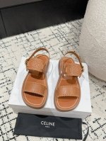 顶级版本 Celine 赛琳 24 春夏最新款复古凯旋门时髦凉鞋 夏天搭配袜子 简直绝绝子了复古的点上带上了满分时髦感颜值 绝原版购入开发 依旧最高输出还原 面