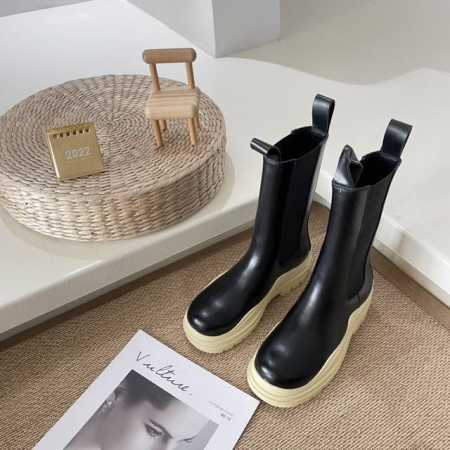 出厂 Bottega Veneta 顶级专柜 官网同步 Bv葆爹天团全系 经典矮筒 中筒靴 真正的经典 永不过时 葆爹穿搭 时尚最前沿 原标 原盒 正确版本 进 - 点击图像关闭