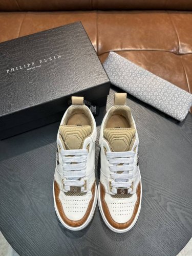 philipp plein 顶级 Size:38-44 38.45定做 [philip plein]2025新款上市，顶级原单品质， 由混合皮革制成的低帮运动鞋