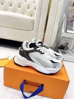 出厂价： Lv 路易威登 L家 驴牌discovery Lace Up 运动鞋 厚底 休闲 老爹鞋 系带 跑鞋 原版购入开发 做货 Lv Discovery 系