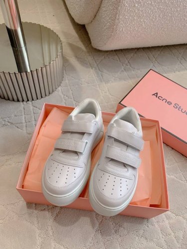 出厂价 Acne Studio新款魔术贴厚底小白鞋 上脚超显腿细 四季通穿 毫不费力的时髦 舒适度满分 妥妥的增高神器 鞋面牛皮 原版开模大底 尺码35-39
