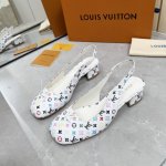 工厂P价 ， Louis Vuitton 路易威登25 新款凉鞋 此系列的正面饰以Lv Logo与鞋面相得益彰 精致百搭 三种跟高选择 值得拥有 鞋面：牛皮 漆