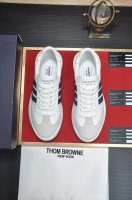 THOM BROWNE 汤姆.布朗 TB官网同款原单爆款运动鞋 头层牛皮加透气布料1：1原板 羊皮内里鞋身配件一比一开模 专柜品质 亲们你还为穿着搭配鞋发愁那这