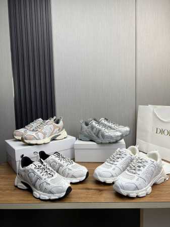 工厂价 Dior Chrono 迪奥情侣爆款热卖 原版开发全新tpu吸膜超轻极软组合大底. 运动风格 运动鞋..老爹鞋. 上脚超美超赞..各路明星网红纷纷上脚. - 点击图像关闭