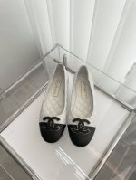 小香2024新品单鞋 ～～～市场最高版～～～同原版1：1复制！非市场普通版本。 面料：羊皮 内里：羊皮 大底：意大利皮底 跟高：1cm 码数：35-39 40、