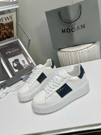 hogan2024新款H-STRIPES 系列女码 采用饰以竖条和波纹的厚底设计令奢潮鞋履焕发新意活力、穿梭性格畅想、抢占视线焦点、在掀现代感都市风潮！ 面料: - 点击图像关闭