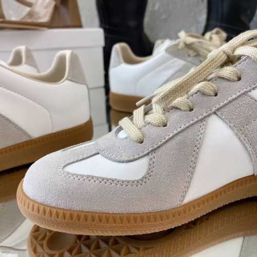 P270 Maison Margiela Mm6马吉拉经典德训鞋，复古感满分，随便穿搭都是很时尚！夏季最新百搭，鞋子很轻便 穿起来上脚超级舒服透气 最重要不累脚