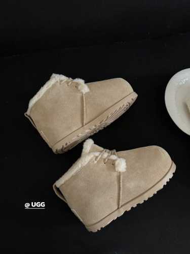 工厂价 UGG｜绑带大胖头 ugg家的鞋子怎么越出越好看 今年这款限量款卡皮巴拉系列胖头鱼雪地靴 时髦精必入呀！ 两色：栗色 芥菜籽 size：35-40