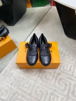 出厂 25Ss春季新款Louis Vuitton Lv Romy 平底芭蕾鞋牛仔布单鞋经典老花玛丽珍鞋 本款 Romy 平底芭蕾鞋为牛皮革融入Monogram