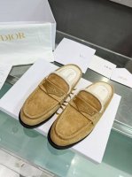 高版本出厂 Dior*迪奥D家2024ss秋冬新品毛拖 采用柔软的牛皮 羊京制作，打造休闲又不失优雅的风格。 采用顶级进口小牛皮 羊京 内里全羊毛 原版开模大底