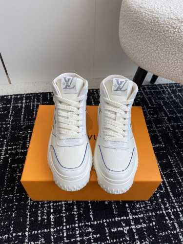 代购级 Louis Vuitton 24ss 春夏新款 路易威登 男款小白鞋 休闲鞋 运动鞋 原版9650 购入 开发做货，驴牌LV路易威登为中国传统七夕节特别