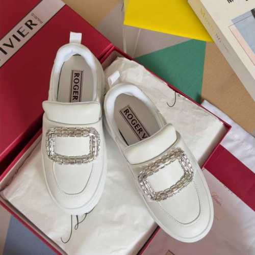 顶级版本：女款 Roger Vivier 最新款Viv'Up系列 钻扣 泡芙鞋 面包鞋 厚底 小白鞋 休闲 运动鞋 原版购入开发 做货 这款Viv' Up 泡芙