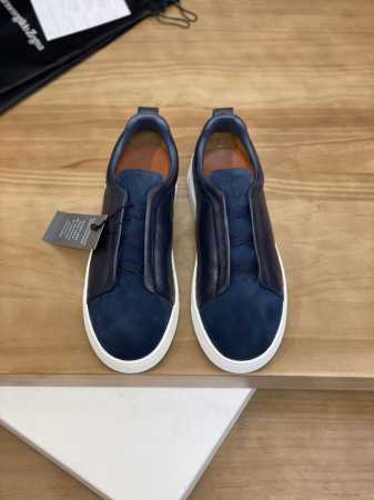 实价 商品商标：杰尼* 杰尼亚* 低帮休闲鞋 正码码数 38-44 可订做45 商品材料：鞋面进口牛皮拼接磨砂皮，羊皮内里，原版大底。 编 号：846 - 点击图像关闭