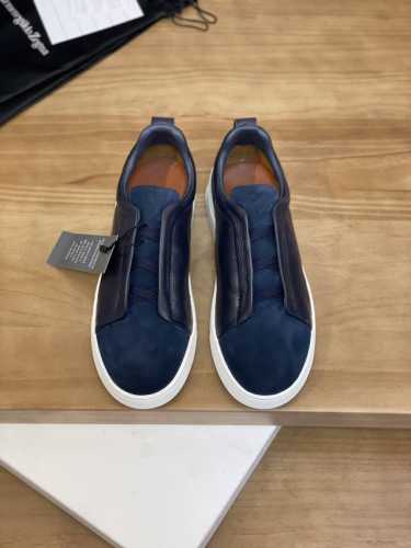 实价 商品商标：杰尼* 杰尼亚* 低帮休闲鞋 正码码数 38-44 可订做45 商品材料：鞋面进口牛皮拼接磨砂皮，羊皮内里，原版大底。 编 号：846