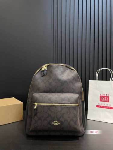 蔻驰 Coach West 35 老花拼色双肩包 全身配皮 男女同款大号双肩包 全黑经典设计 经典百搭 性价比超高 入门级的经典包款 尺寸30*38