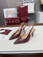 原单品质gucci2025春夏新品牛皮压花高跟鞋，顶级品质发售购入正品开发原版压花工艺经典双G老花面，内里羊皮配合意大利原板材质与工艺原版一致码数:35-42，