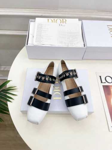 Dior 迪奥 25 2025 早春新款 顶级版本专柜主打新款 Dior Punk 方头金属扣芭蕾鞋 硬货上新BS代购级别！高级感十足！国内外博主刷爆的一款，复