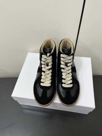 男款 Maison Margiela tibi mm6经典德训鞋高帮版无敌好看，唯一对版 细品多双正品代购回来1比1出模开发！鞋面:牛皮麂皮内里:进口小羊皮鞋底 - 点击图像关闭