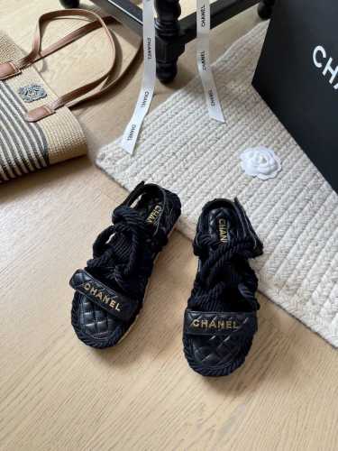Chanel 25p春夏新款草编厚底凉鞋 顶级版本 抢先发售 夏季独家必备款 鞋面牛皮 内里羊皮 原版木纹橡胶大底 码数 35-40 定制不退不换