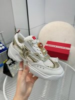 出厂 P370 Rv新款Roger Vivier品牌2025 Viv'motor系列最美运动休闲鞋～ 顶级版本 维维亚精致风格，皮革拼镜面织物和网眼面料制成点缀