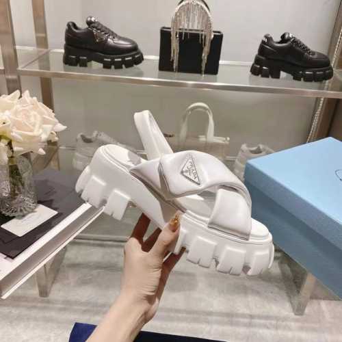 顶级版本普家 新款， 面皮:超软全粒面绵羊皮， 里皮:进口羊皮里， 原版：五厘米发泡轻鞋底 凹凸鞋底花纹 码数：35--41 出厂价