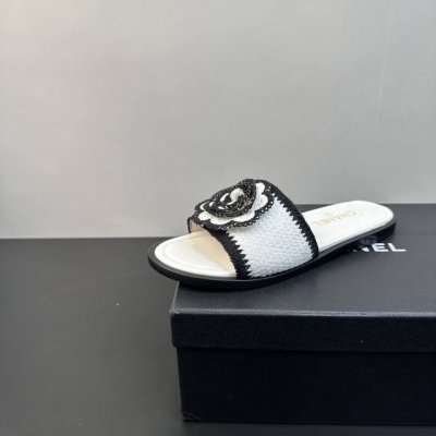chanel香奈儿小香风早春新款毛线编织花朵平底拖鞋 本季秋冬季必备单品 香奈儿秋冬重工爆款 时髦精必备 简约又难以抗拒 精致细节放大看 原版开模五金扣 原版编