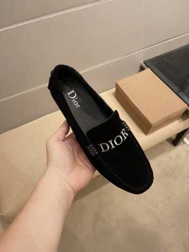 实价 Dior 官方新款 意大利名模贵族们爆款 Dior时尚界的佼佼者 无可超越 官方高品质精品高端豆豆鞋 适合驾车 休闲 白领 商务男士首选 明星周杰伦同款