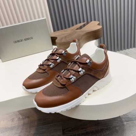 brunello Cucinelli 老钱风意大利顶奢休闲男鞋，面料采用意大利进口牛皮，立体感和亲肤感十足！鞋头部分采用经典M形状头型设计，此款鞋型堪称经典，永 - 点击图像关闭