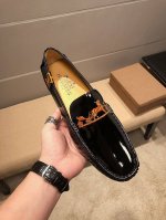 爱马仕官方旗舰店时尚商务休闲豆豆鞋鞋面意大利进口头层牛漆皮+刺绣，内里头层杏色羊皮里，透气舒适 拒绝脱色磨脚 防滑橡胶耐磨大底，原单品质，超舒适，驾车完美实物拍