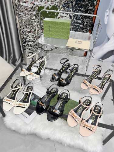 工厂p价 女装女鞋 运动原单上新啦Gucci古驰2025新款马衔扣凉鞋！高跟百搭显瘦、受用原版1:1五金！面料采用头层牛漆皮！内里垫脚羊标准码数35 40 41