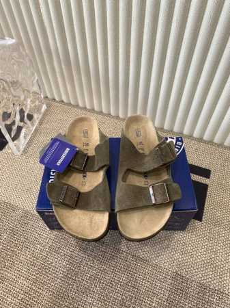 Birkenstock 勃肯boston真皮软木拖鞋博肯沙滩情侣拖鞋 鞋面：原版牛皮京垫脚牛皮京 大底：Eva 橡胶发泡 码数：35-45 - 点击图像关闭