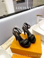 出厂 Loui& Vuitto&路易威登 法国代购新款驴牌 春夏首选 驴牌 巴黎代购款独家新款顶级版本 质量超级美爆 拼色设计 Zp 原版开模 原版扣开模 附带